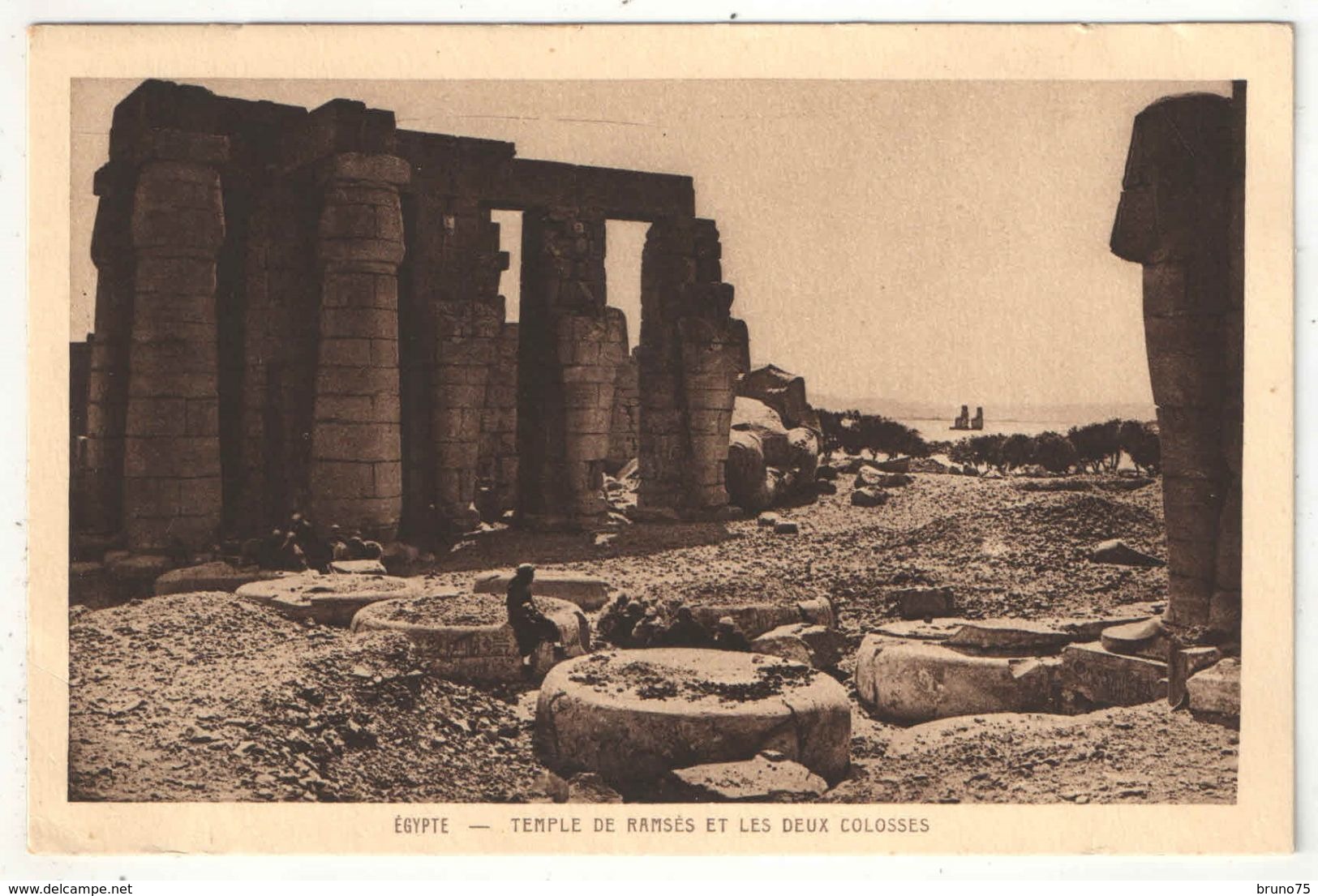 ABOU SIMBEL - Temple De Ramsès Et Les Deux Colosses - Tempels Van Aboe Simbel