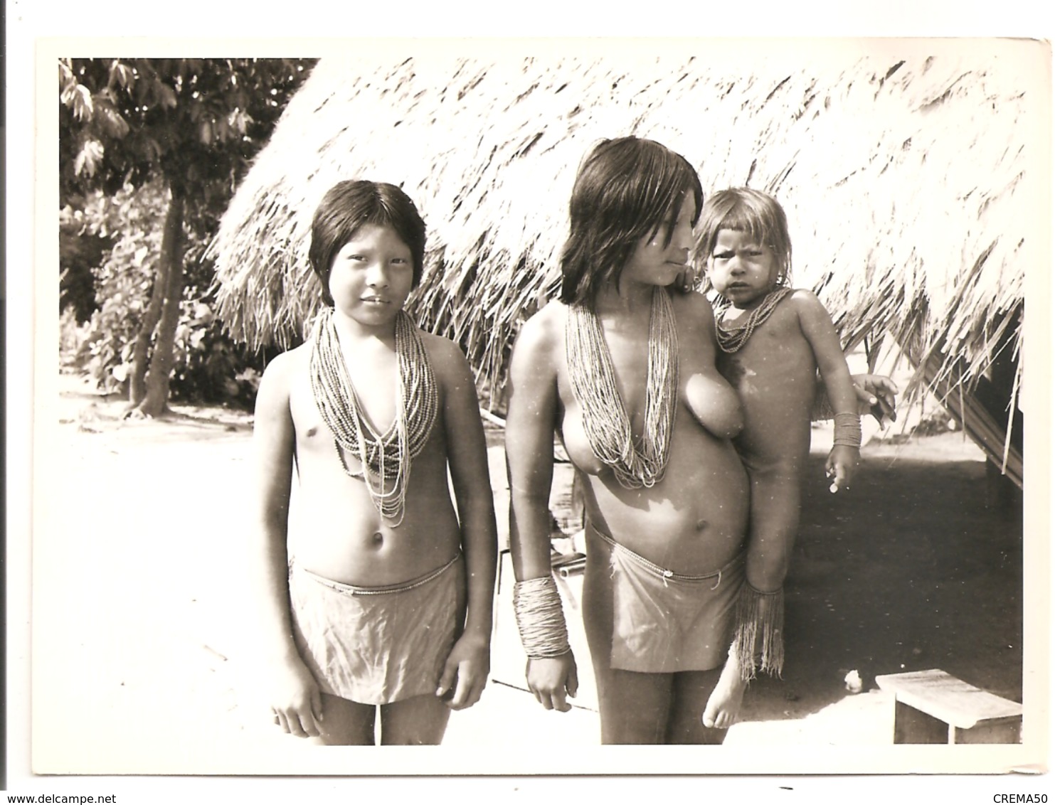 GUYANE - Cayenne - Cliché D'une Femme Indigène Aux Seins Nus Et Ses Enfants - Cayenne