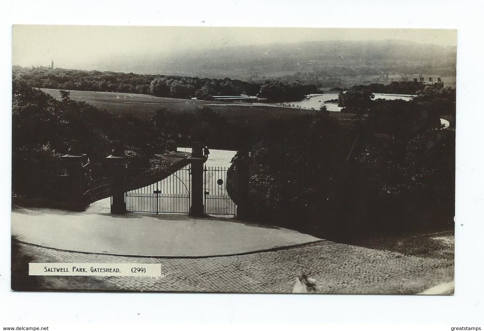 Uk Postcard Tyne And Wear. Gateshead. Saltwell Park Rp Small Format Card R.johnson And Son. Unused - Other & Unclassified