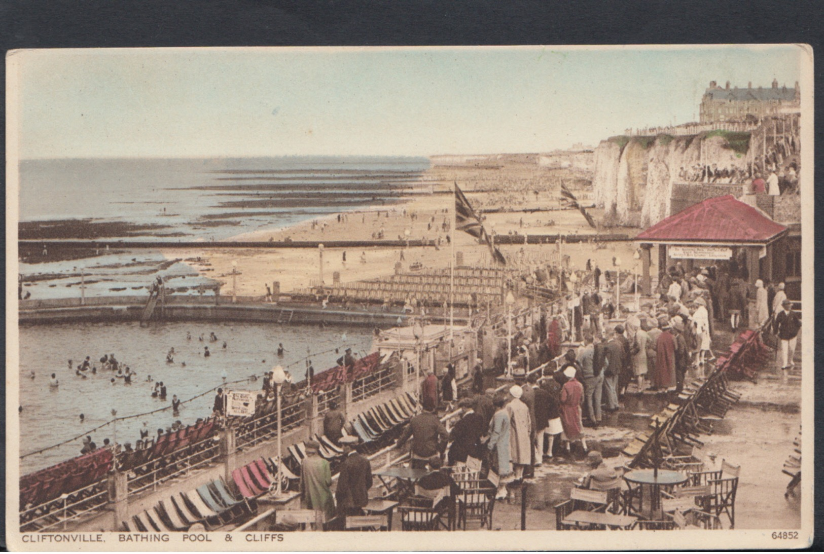 Kent Postcard - Cliftonville, Bathing Pool & Cliffs   DC1487 - Autres & Non Classés