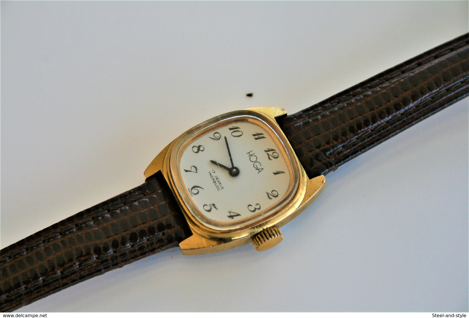 Watches : HOGA LADIES 17JEWELS INCABLOC HAND WIND - 1960-70's  - Original - Swiss Made - Running - Excelent Condition - Montres Modernes