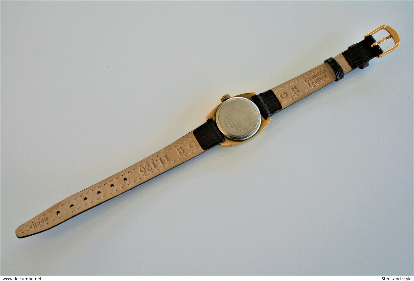 watches : HOGA LADIES 17JEWELS INCABLOC HAND WIND - 1960-70's  - original - swiss made - running - excelent condition