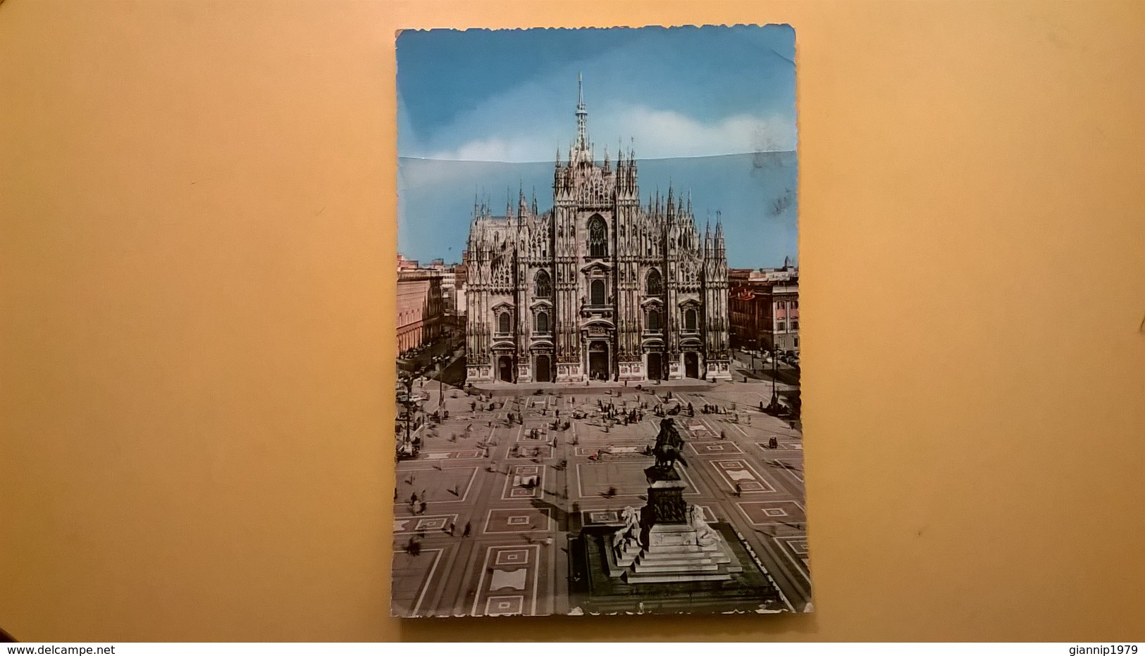 CARTOLINA POSTCARD VIAGGIATA 1959 MILANO-ALESSANDRIA BOLLO 20 LIRE DUOMO - Milano