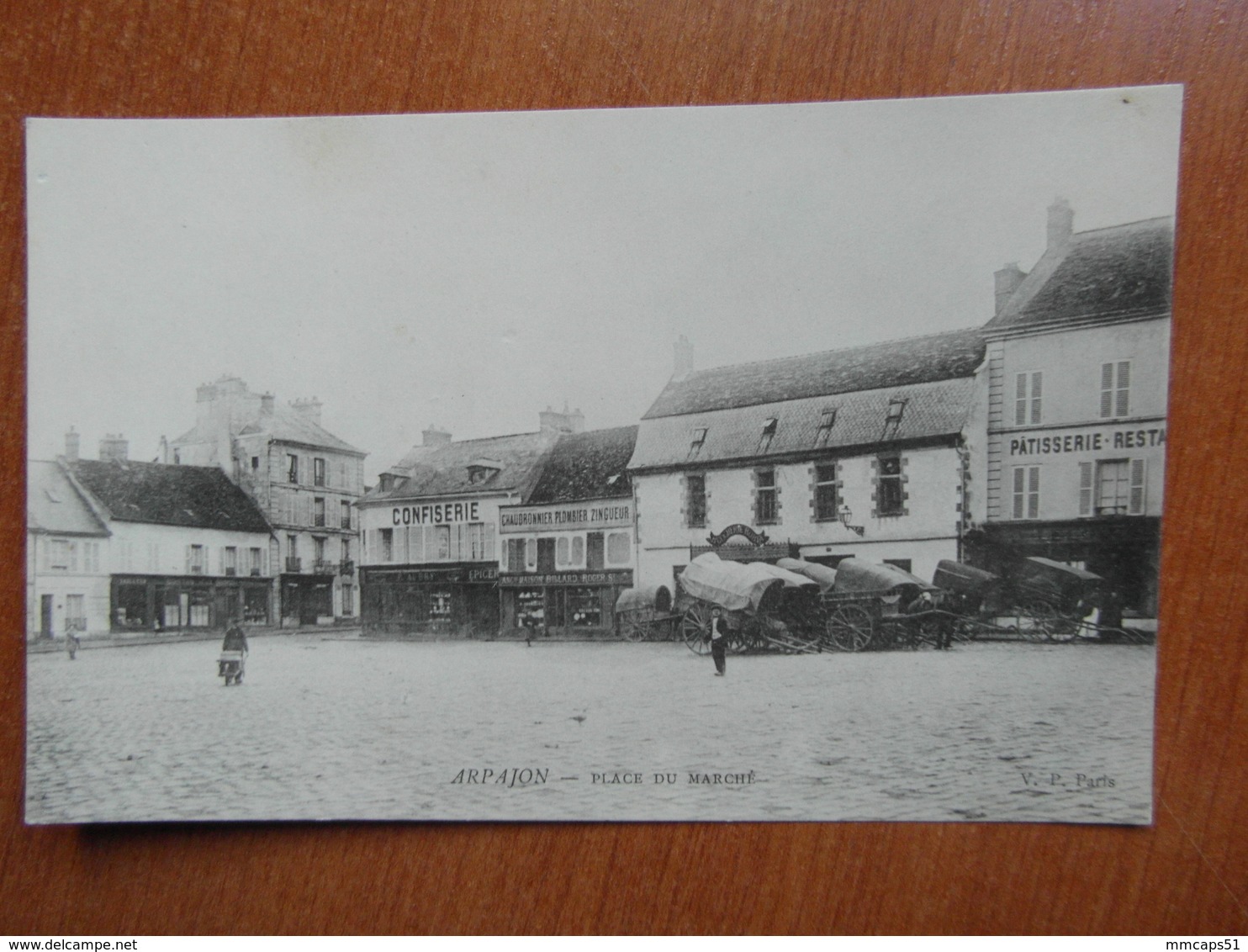 ARPAJON  Place Du Marché Commerce   91 Essonne - Arpajon