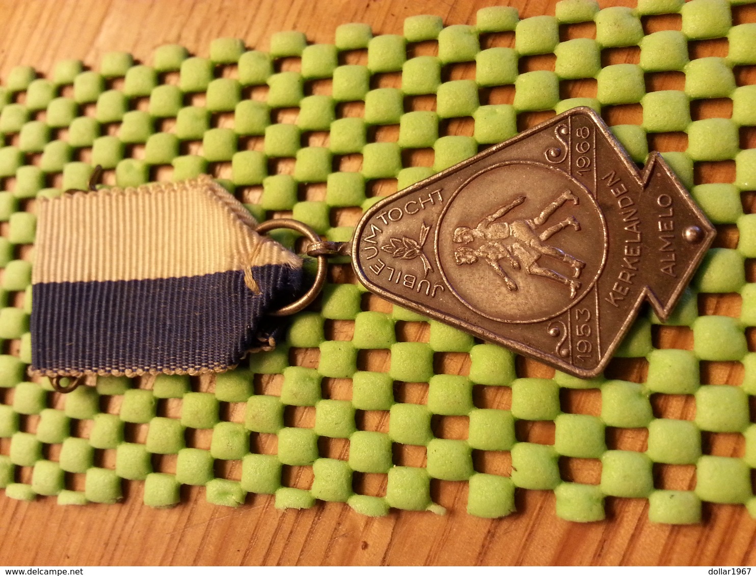 Medaille  / Medal -Jubileum Tocht Kerkenlanden Almelo 1953 .  / Walking  / Marche Pour L'Association   - The Netherlands - Autres & Non Classés