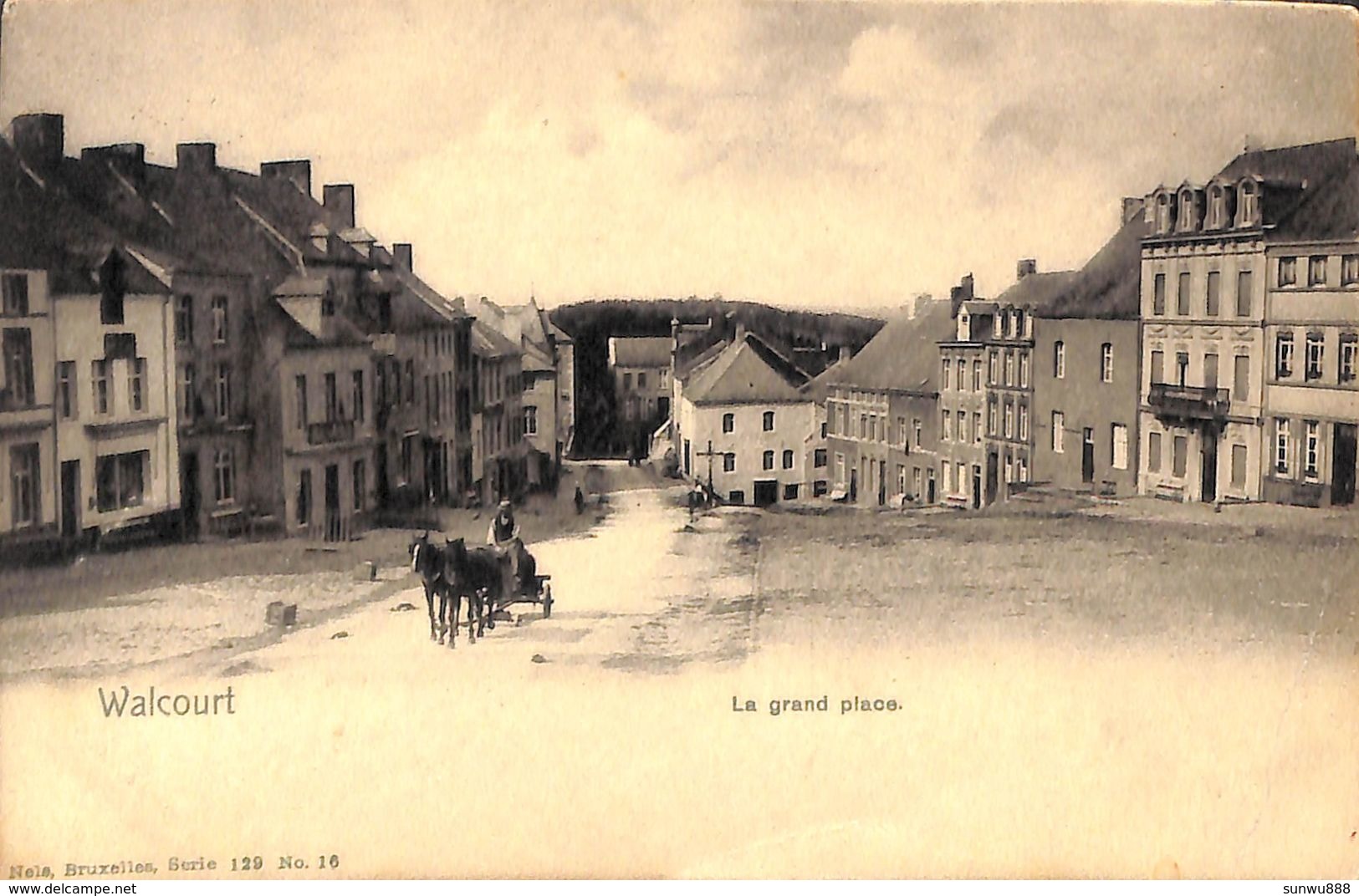 Walcourt - La Grand Place (animée, Attelage) - Walcourt