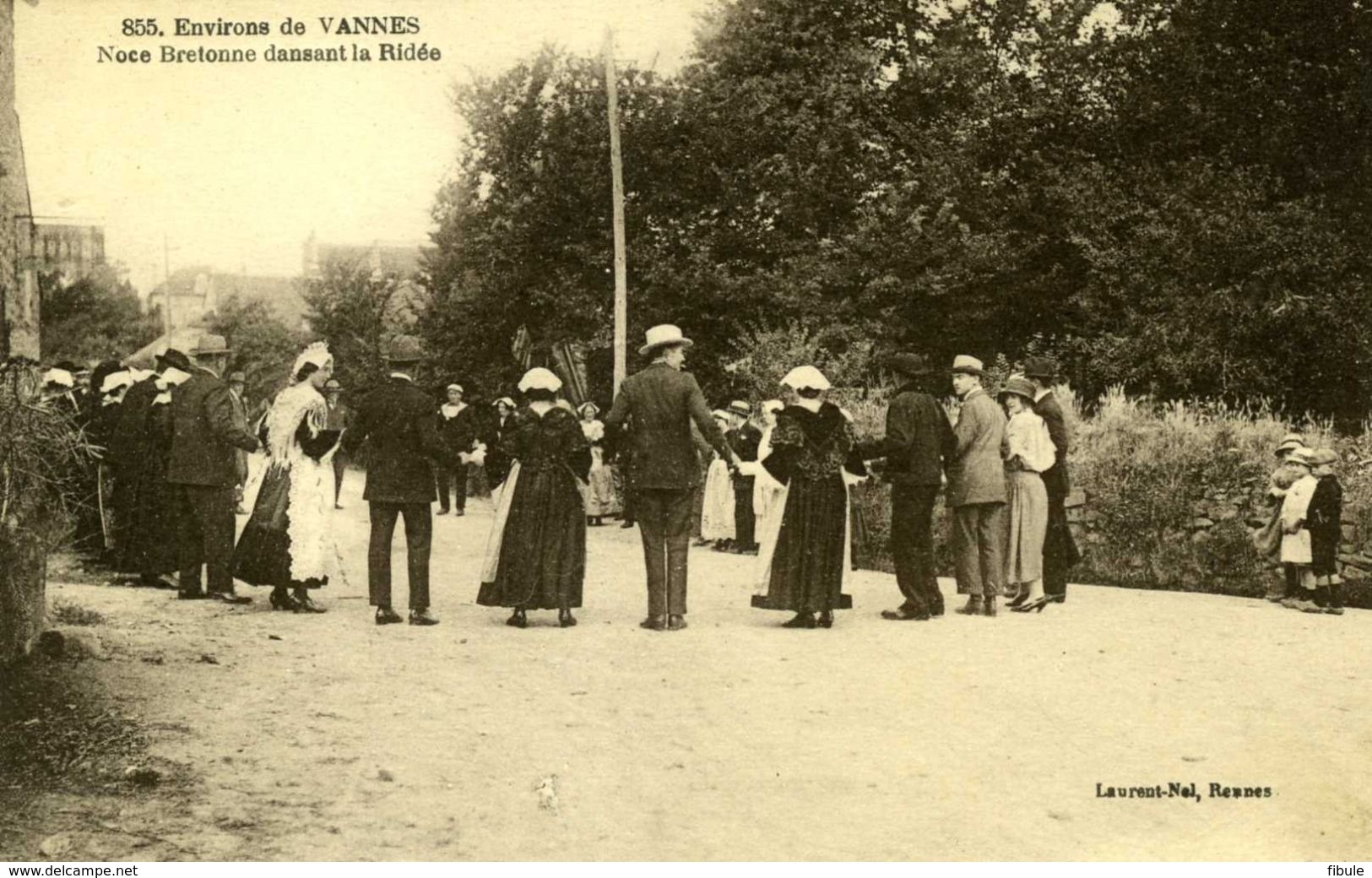 Environs De VANNES - ARRADON Noce Bretonne Dansant La Ridée - Vannes