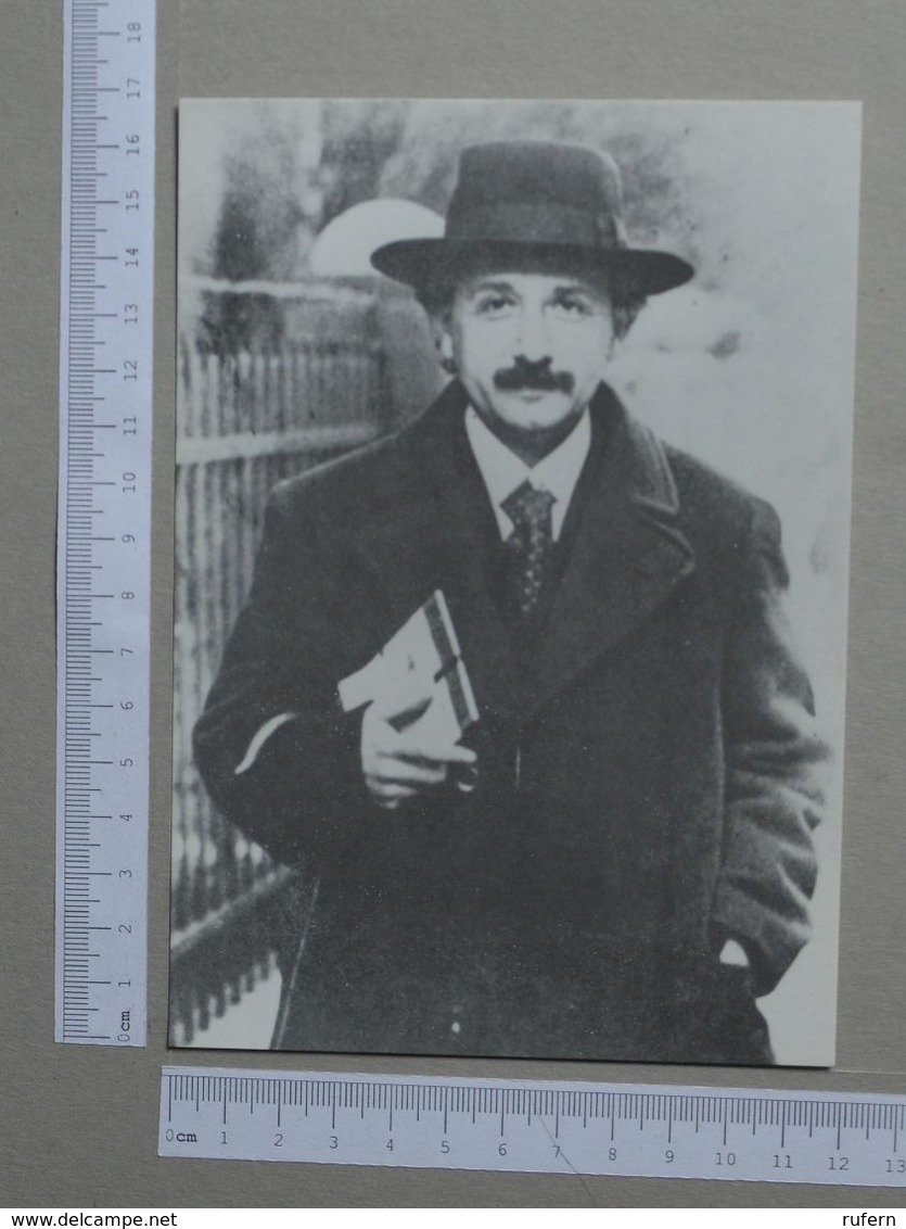 PORTUGAL    - ALBERT EINSTEIN - EMISSÃO GALP - POSTA Nº 4  -  2 SCANS  - (Nº20531) - Prix Nobel