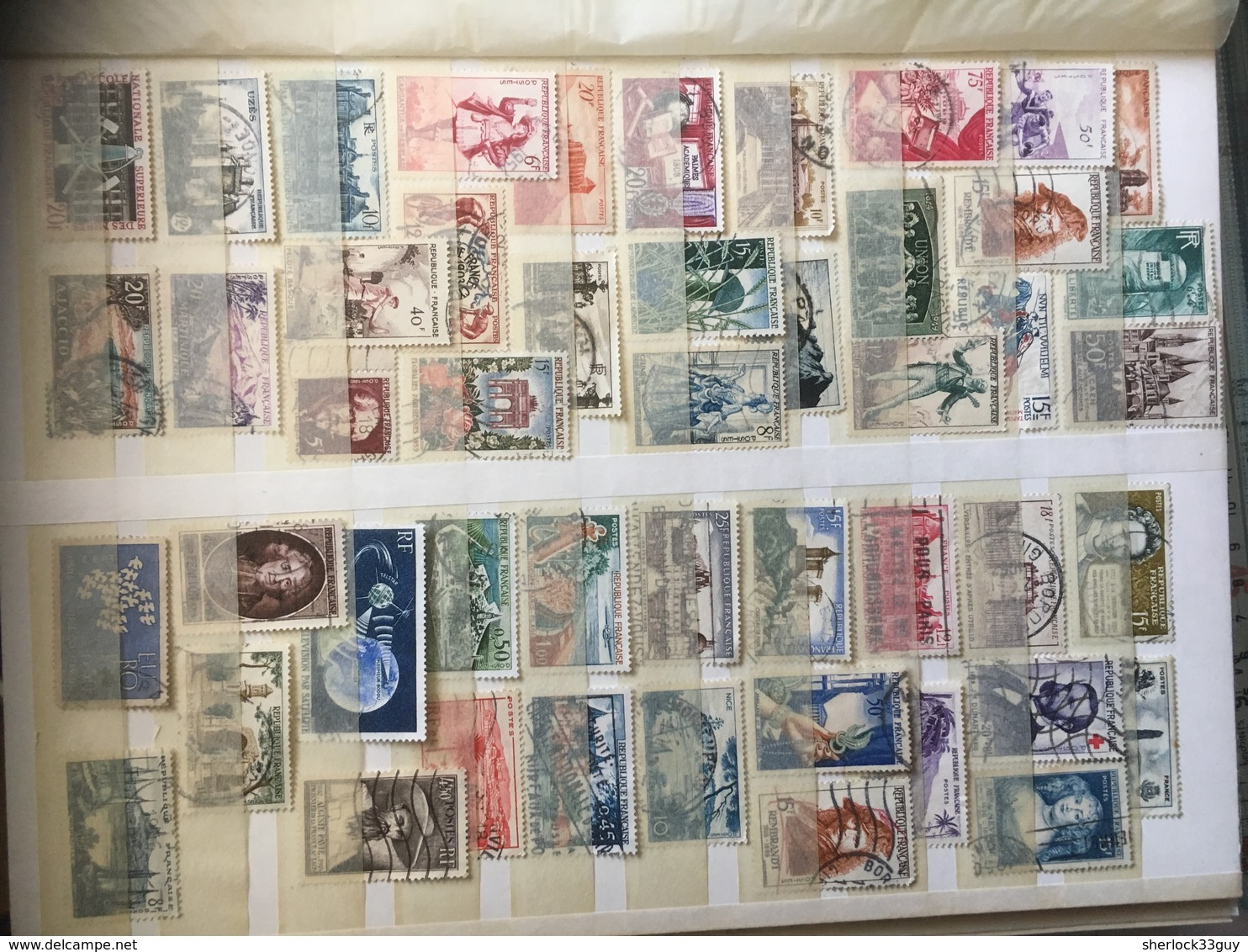 DIVERS FRANCE + MONDE. Plus De 1500 Timbres. Forte Côte - Verzamelingen (in Albums)