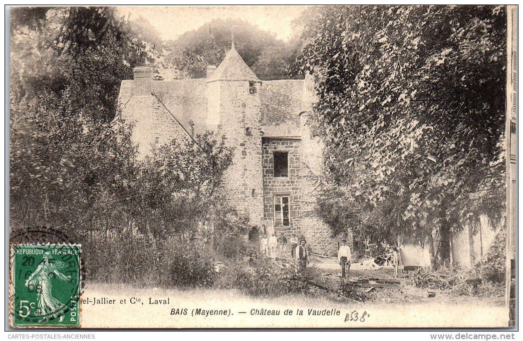 53 BAIS - Le Château De La Vaudelle - Bais