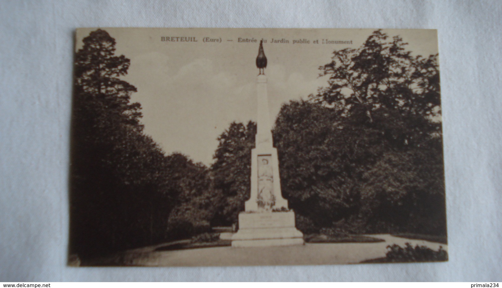 BRETEUIL-ENTREE DU JARDIN - Breteuil