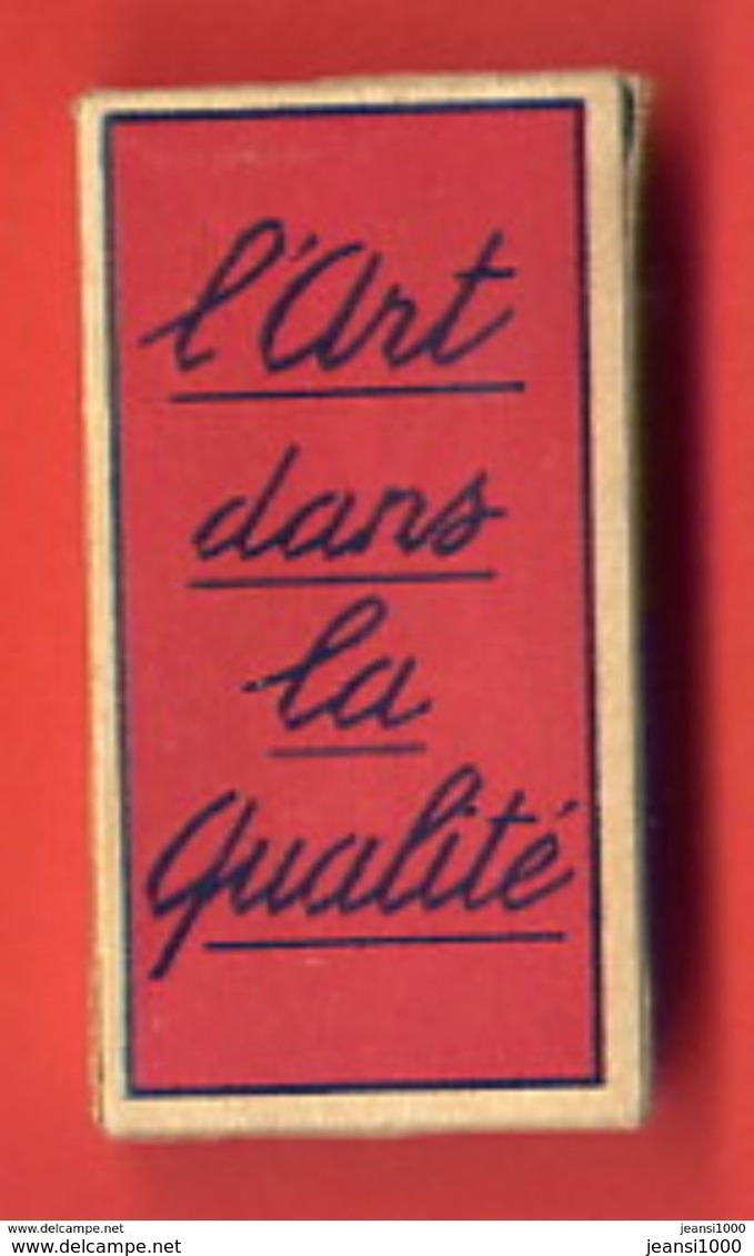 Boite De  Lames MINERVA. Acier Extra. L'Art Dans La Qualité. - Lames De Rasoir