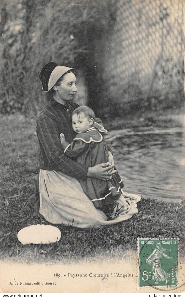 Creuse     23      Au Pays  Ou Types Creusois .. Paysanne Et Enfant: A L'Angelus    (voir Scan) - Otros & Sin Clasificación