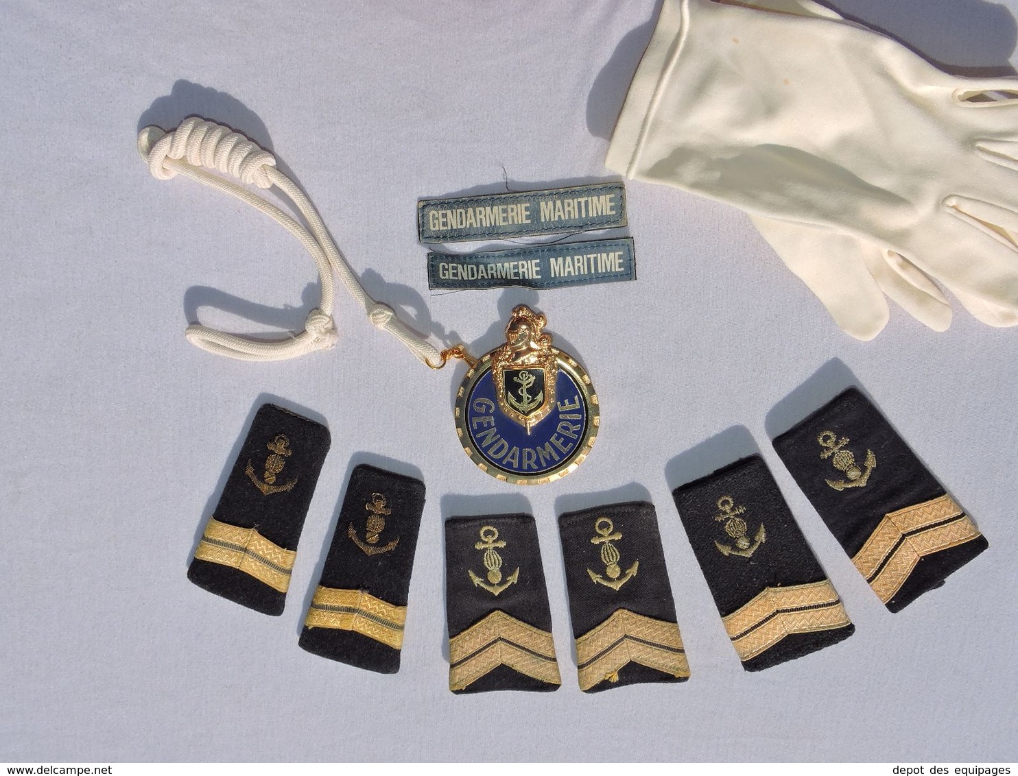 BEAU LOT  EPAULETTES + PLAQUE MOTOCYCLISTE GENDARMERIE MARITIME - Police & Gendarmerie