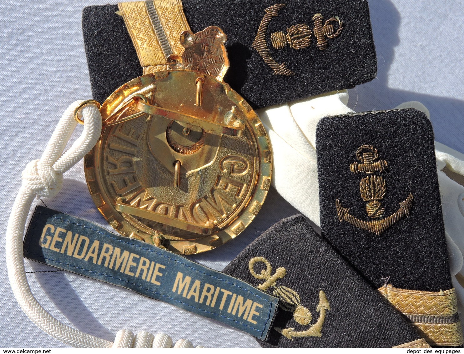 BEAU LOT  EPAULETTES + PLAQUE MOTOCYCLISTE GENDARMERIE MARITIME - Police & Gendarmerie