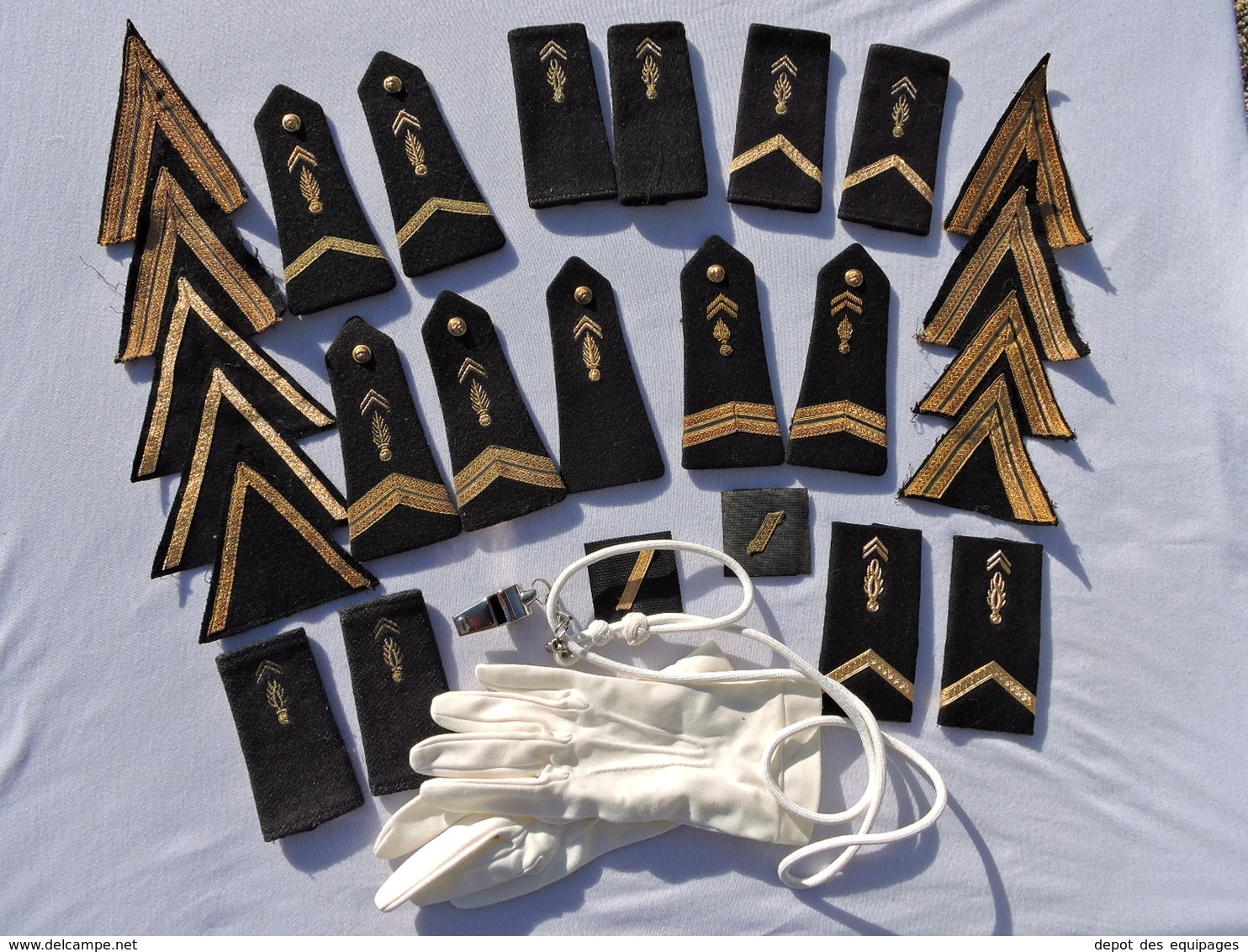 BEL ANCIEN LOT :  EPAULETTES + CHEVRONS DE GRADES -  GENDARMERIE MOBILE - Police & Gendarmerie