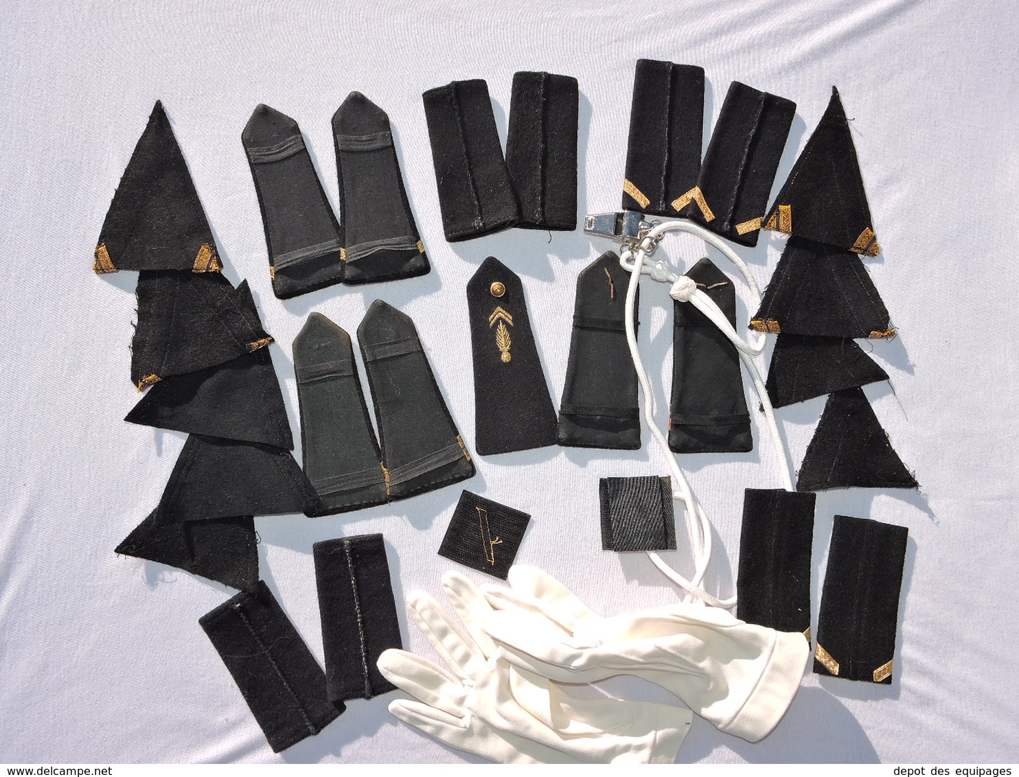 BEL ANCIEN LOT :  EPAULETTES + CHEVRONS DE GRADES -  GENDARMERIE MOBILE - Police & Gendarmerie