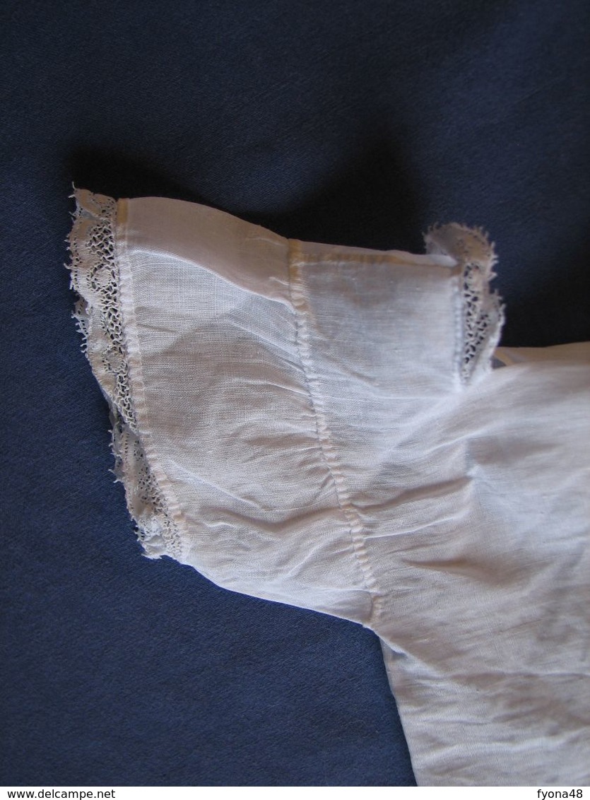 146 - Brassière Ancienne De Bébé - 1900-1940