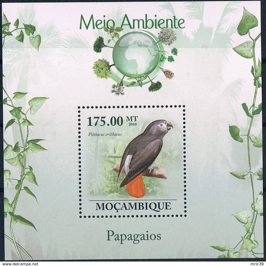 Bloc Sheet Oiseaux Perroquets Birds Parrots Neuf MNH ** Mozambique Moçambique 2010 - Papagayos