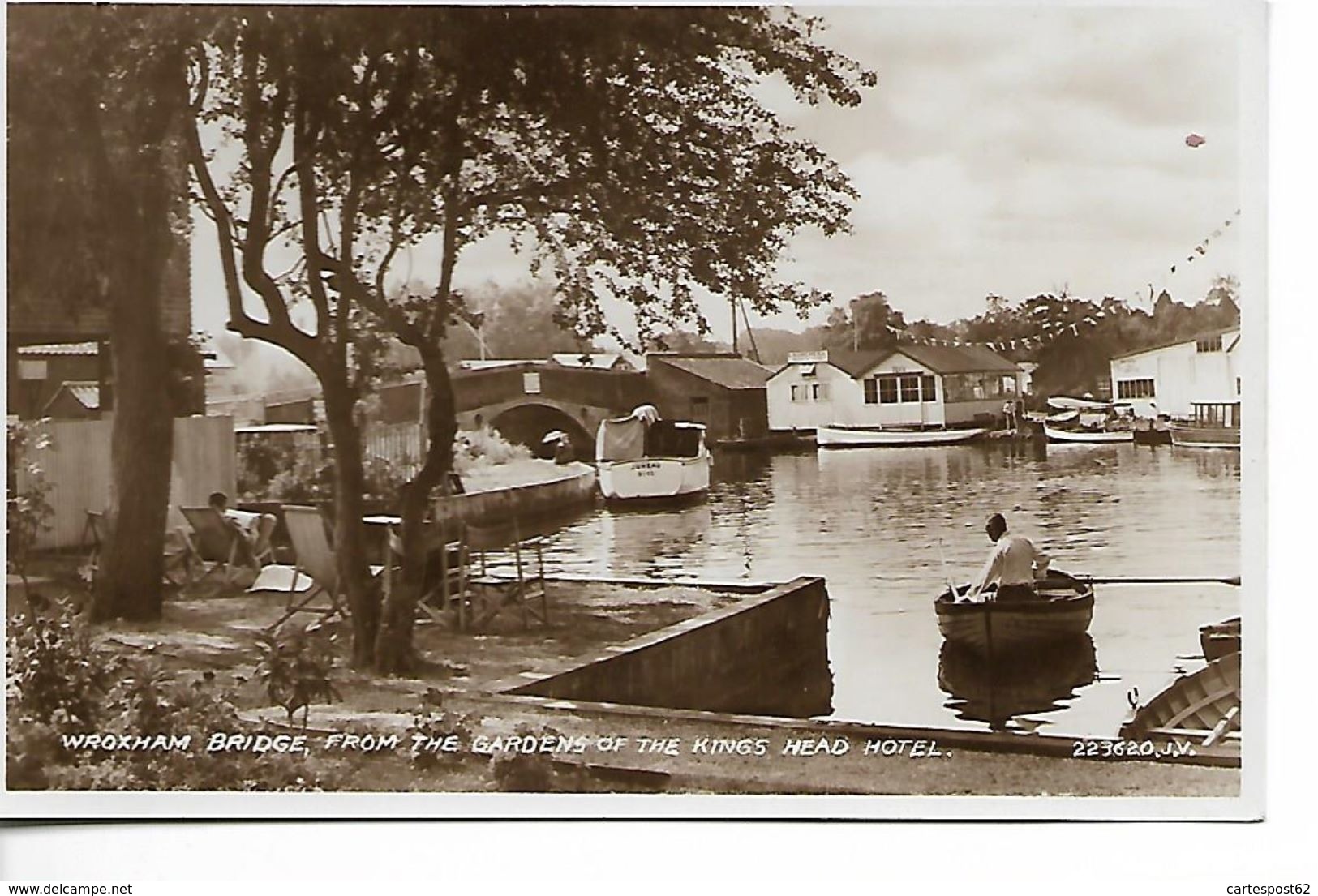 Wroxham Bridge From The Gardens Of The Kings Head Hotel - Autres & Non Classés