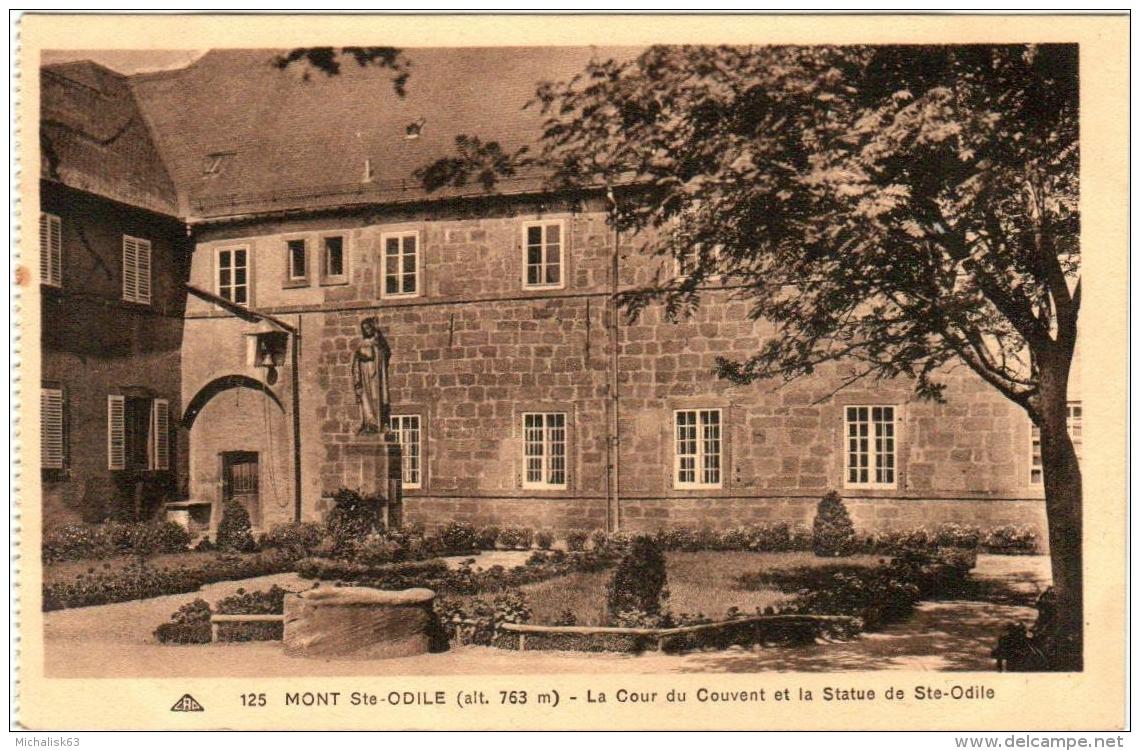 3&Omega;&Mu; 229. MONT SAINTE ODILE -LE COUR  DU COUVENT ET LA STATUE DE SAINTE ODILE - Sainte Odile