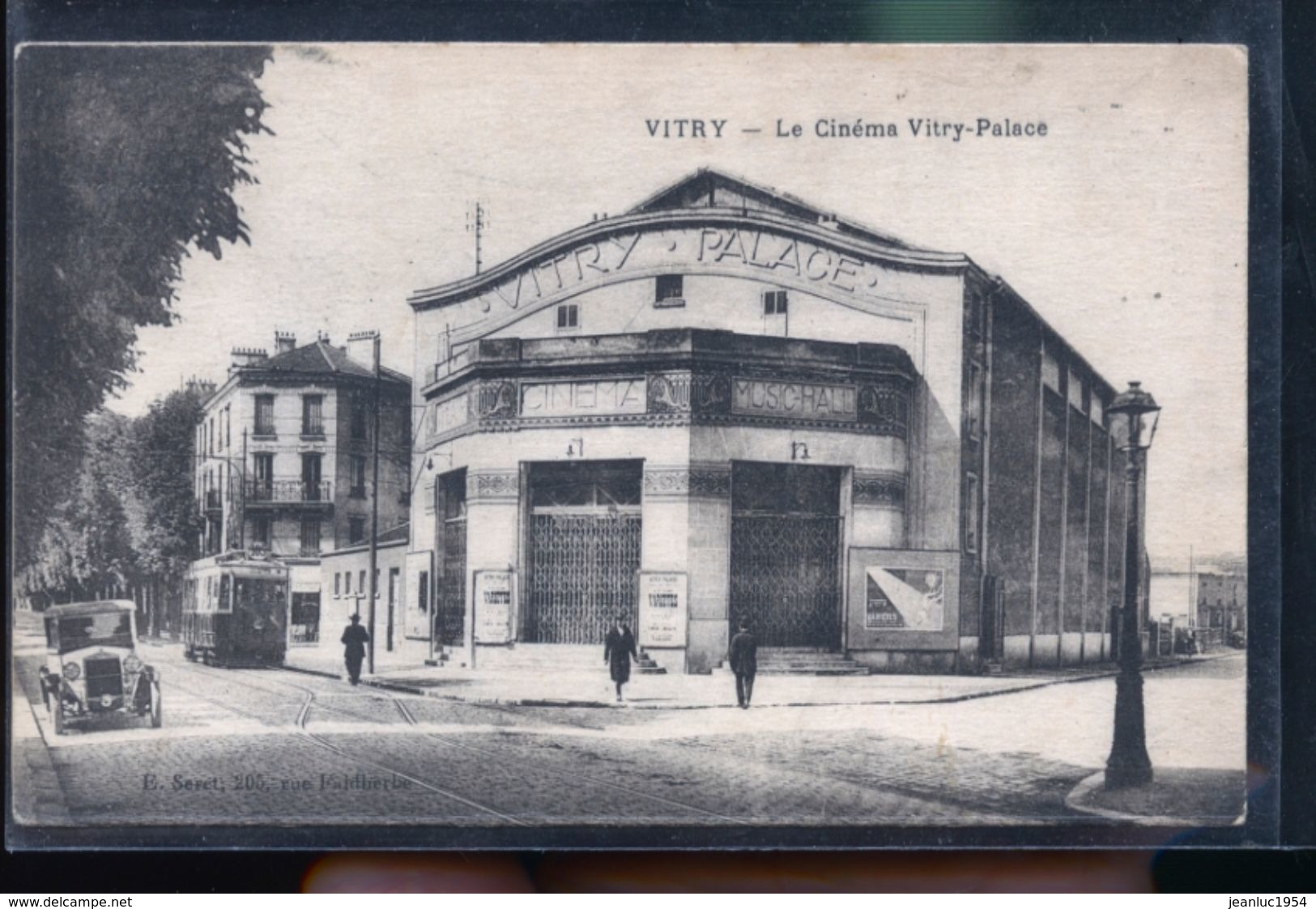 VITRY SUR SEINE LE CINEMA                 DDD - Vitry Sur Seine