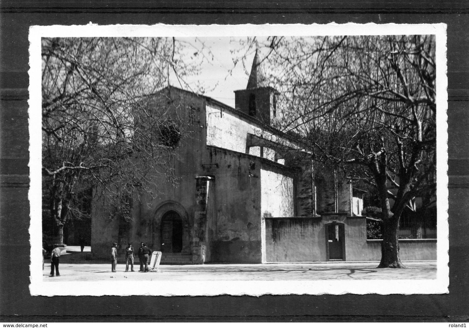 La Roquebrussanne - L'église - Jeux De Boules - La Roquebrussanne