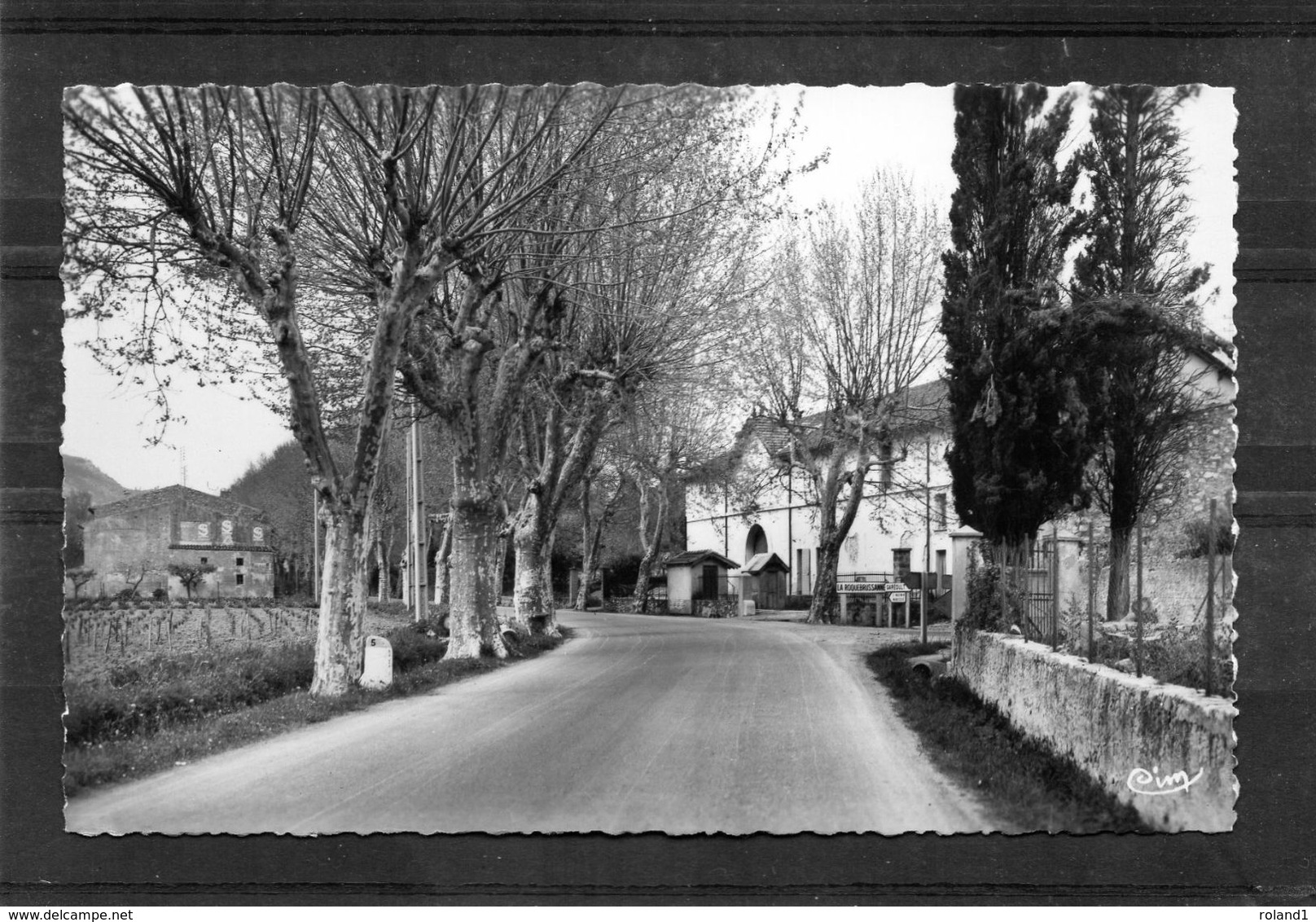 La Roquebrussanne - L'entrée Du Village - La Roquebrussanne