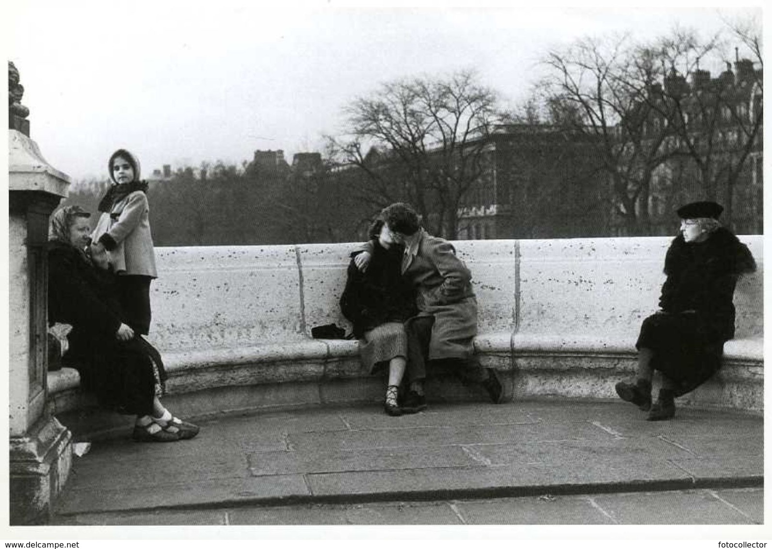 Paris : Les Amoureux Du Pont Neuf Par Doisneau (1950) - Doisneau