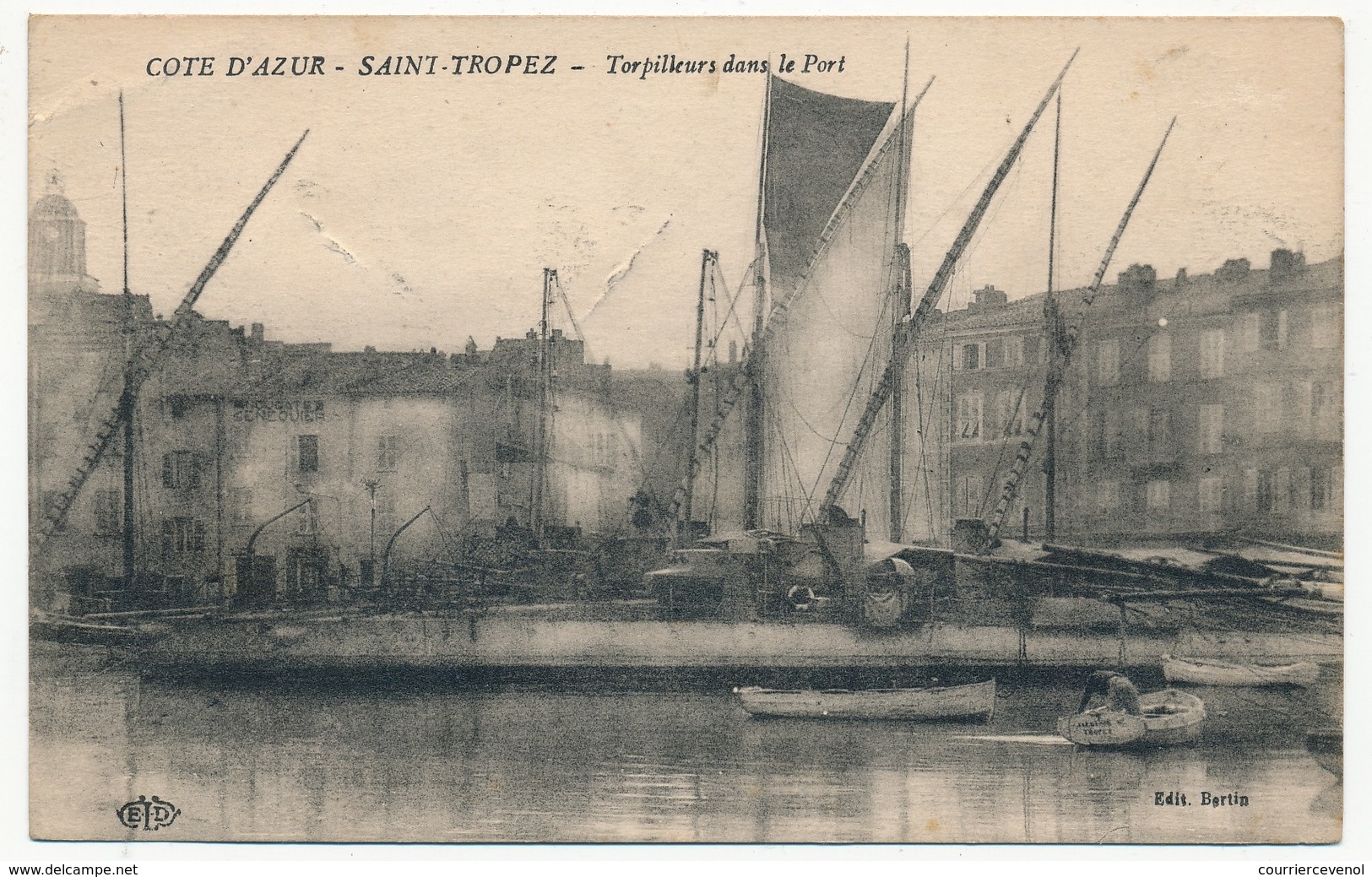 CPA - SAINT TROPEZ (Var) - Torpilleurs Dans Le Port - Saint-Tropez