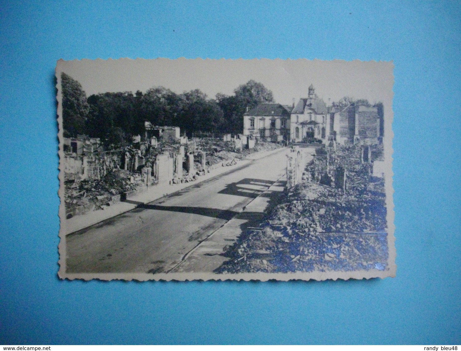 VITRY LE FRANCOIS  -  51  -  Carte Photo  (  Après Le Bombardement )  -  MARNE - Vitry-le-François