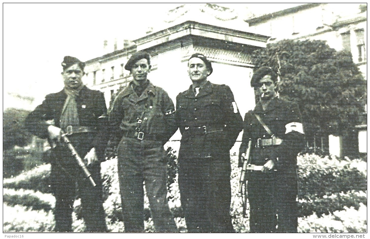 [Libération] Groupe Du Bataillon FTP Soleil, Jardins De L'hôtel De Ville à Angoulême - Vendredi 1er Septembre 1944 - Histoire