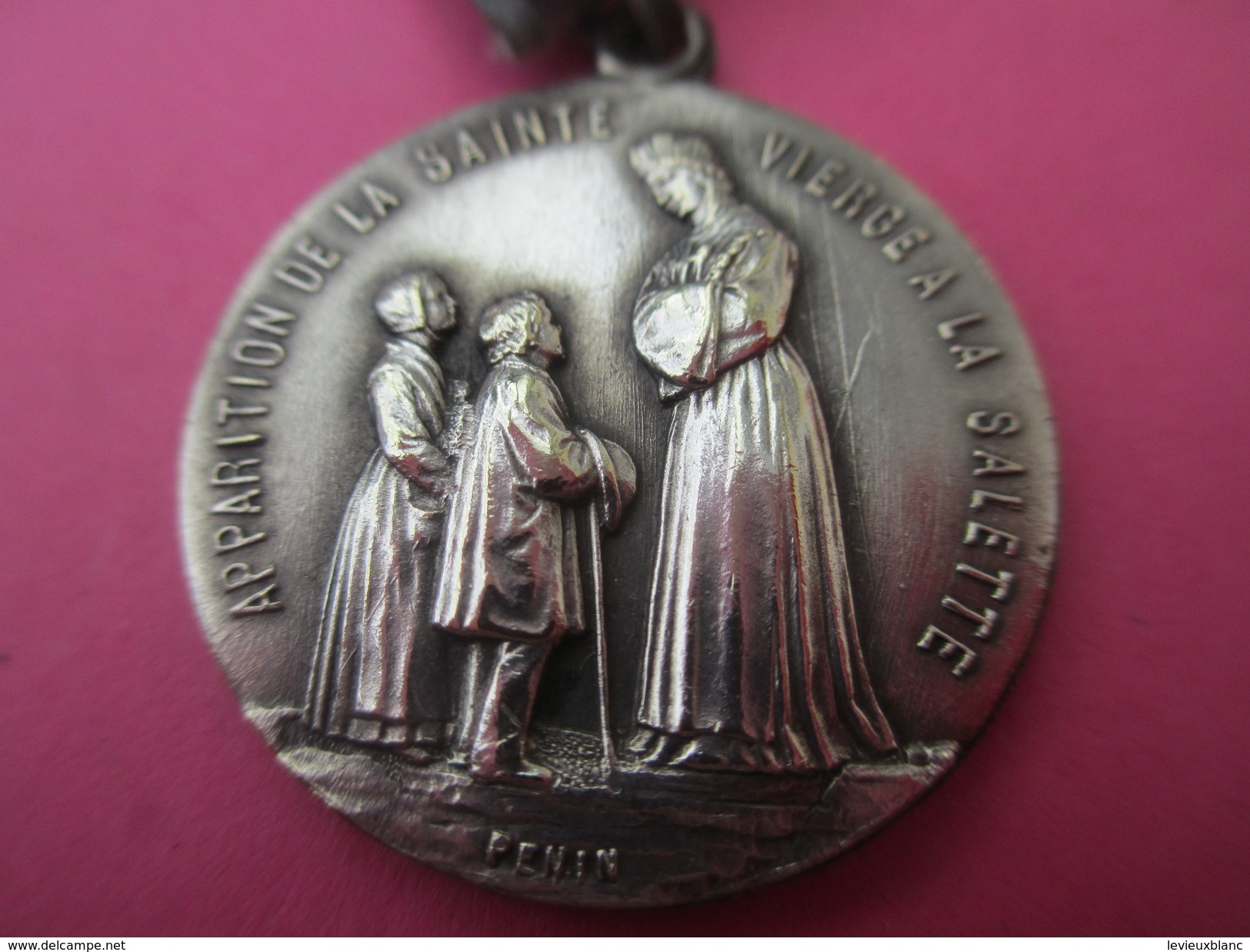 Médaille Religieuse Ancienne + Ruban/Sainte Philoméne/Apparition De La Ste Vierge à La Salette/Fin XIXéme Siécle CAN480 - Religion & Esotérisme