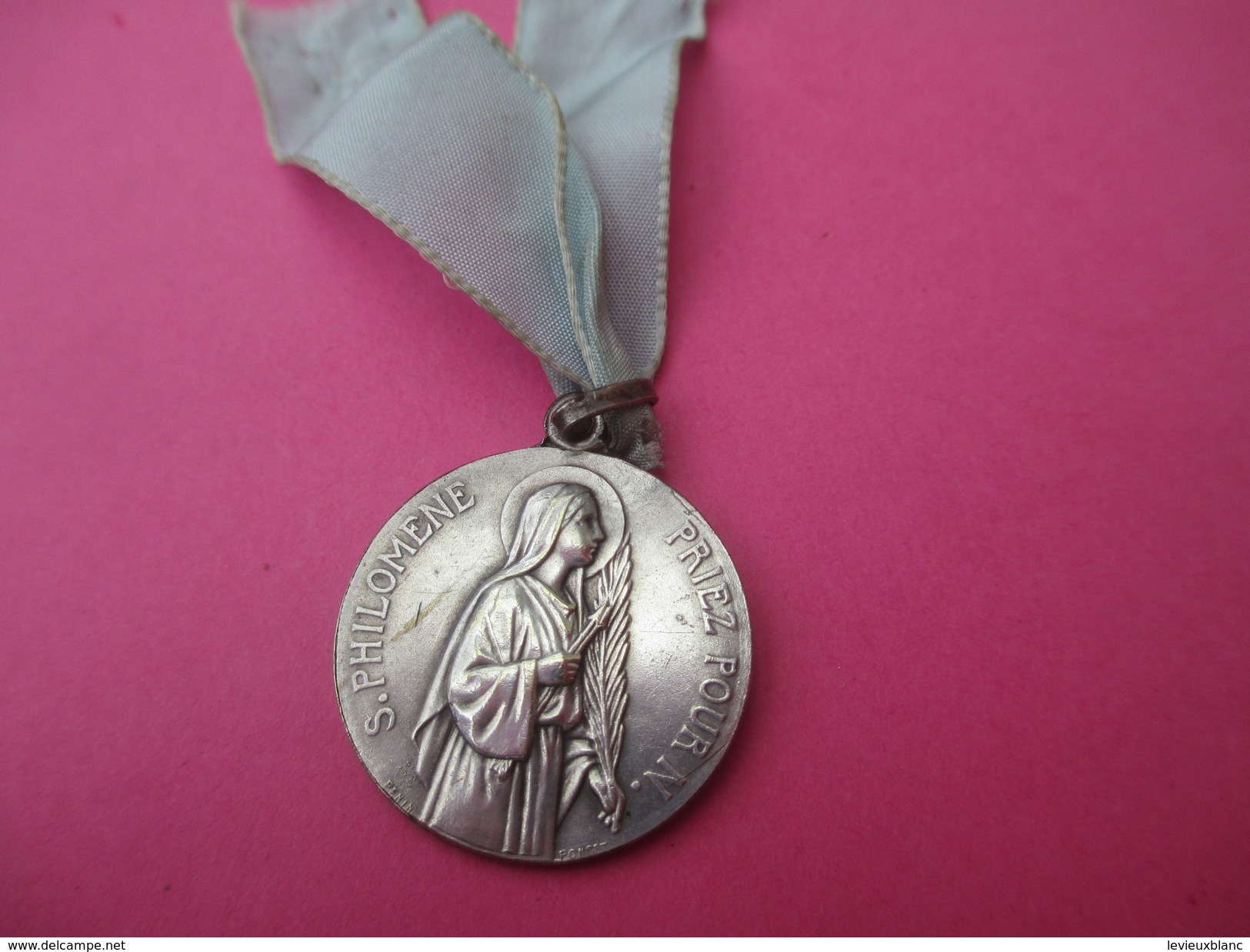 Médaille Religieuse Ancienne + Ruban/Sainte Philoméne/Apparition De La Ste Vierge à La Salette/Fin XIXéme Siécle CAN480 - Religion & Esotérisme