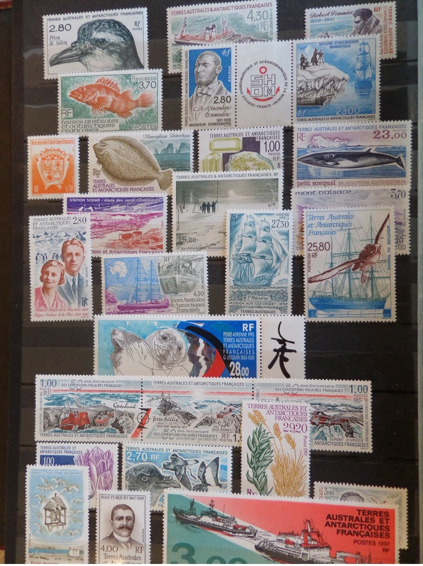 TAAF Belle Collection Neufs ** MNH Poste Et Poste Aérienne 1977/2000. TB. A Saisir ! - Collections, Lots & Séries