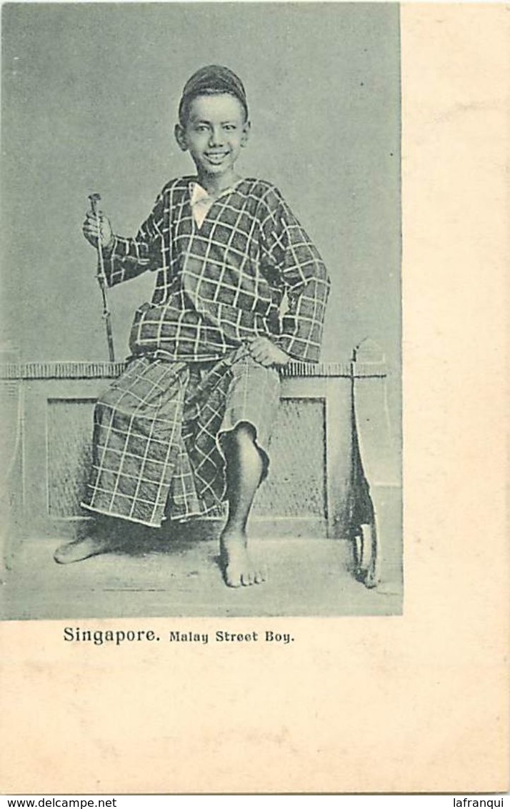 -ref  W287- Singapour - Singapore - Malay Street Boy   - Carte Bon Etat  - - Singapore