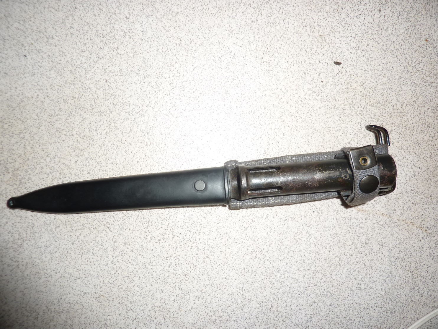 Fourreau Belge de baionnette FAL C Mle 1963 CAL, scabbard scheide bayonet Belgium FAL C M1963 CAL