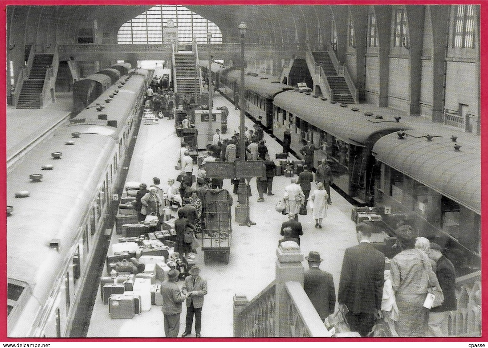 CPM Photographie Jean-Marie Lezec 50 CHERBOURG Manche - Le Hall Des Trains De La Gare Maritime Mai 1962 - Cherbourg