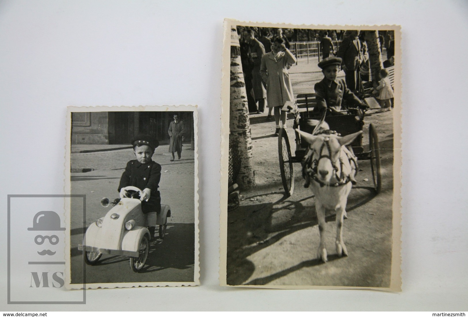 Vintage 1950's Two Photographs Of Child In A Goat Carriage And Minicar - Personas Anónimos