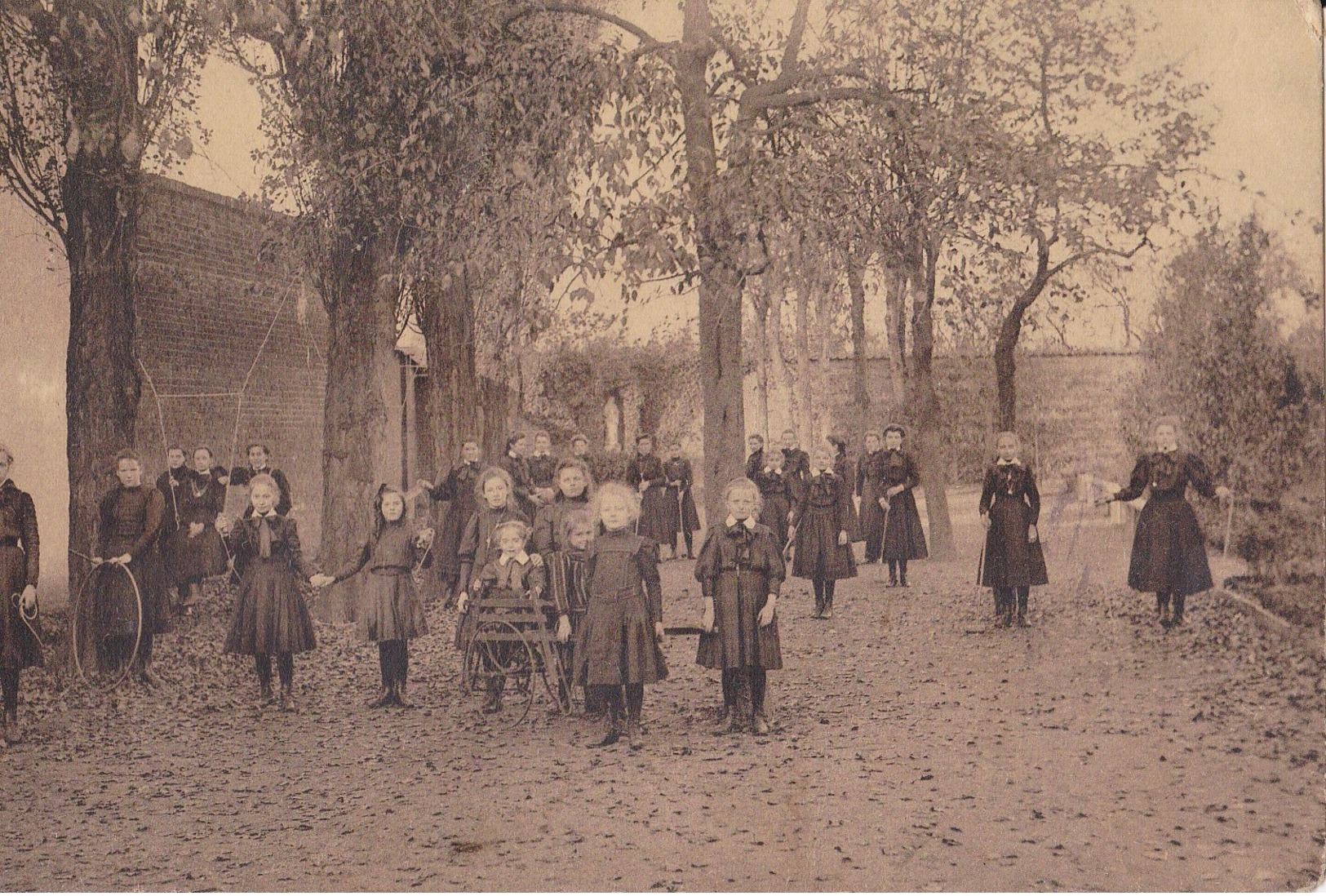 Leuze  Etablissement Des Dames De Saint François De Sales Terrasse Ste Anne - Leuze-en-Hainaut