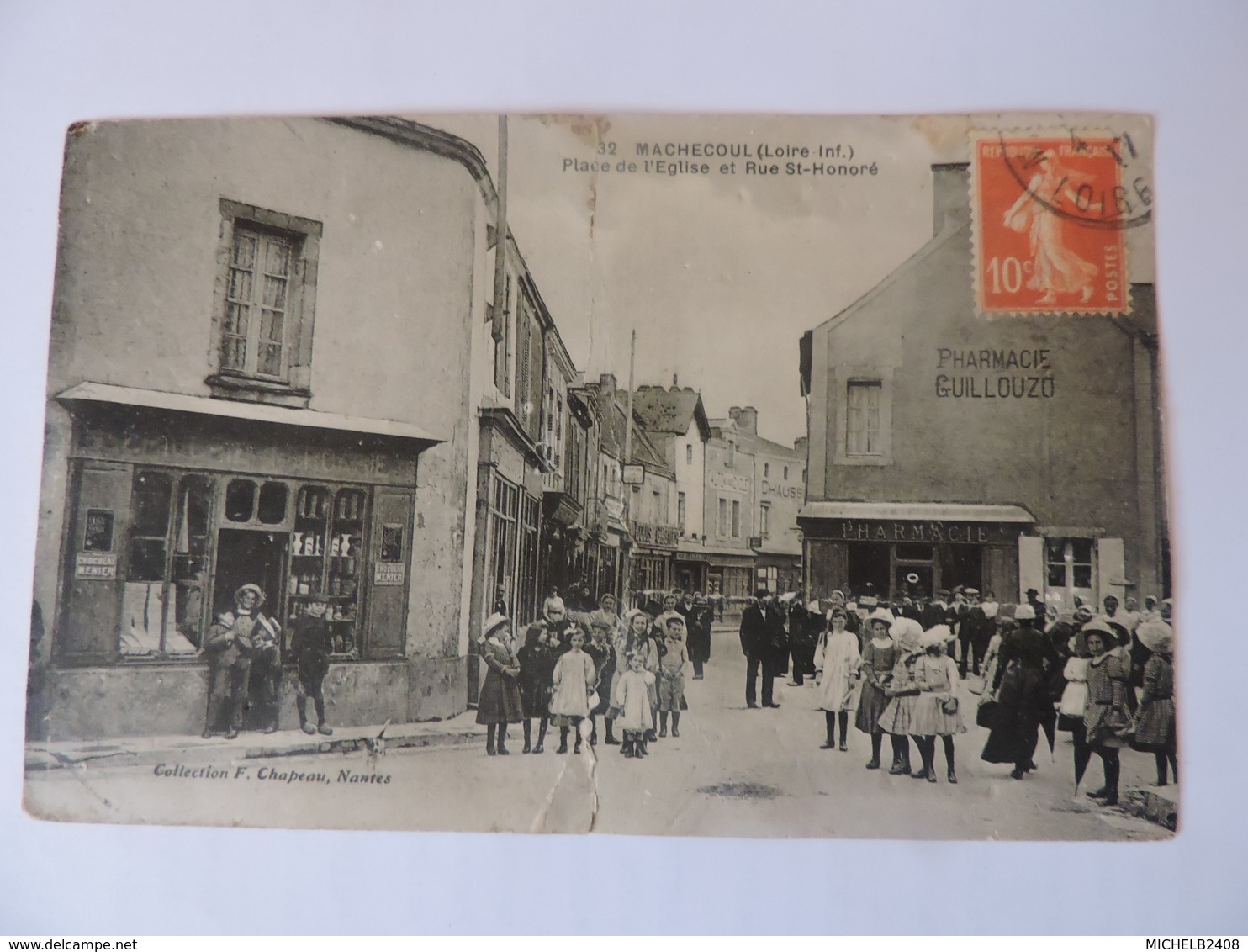 MACHECOUL - Place De L'Eglise Et Rue St-Honoré  N°2727 - Machecoul