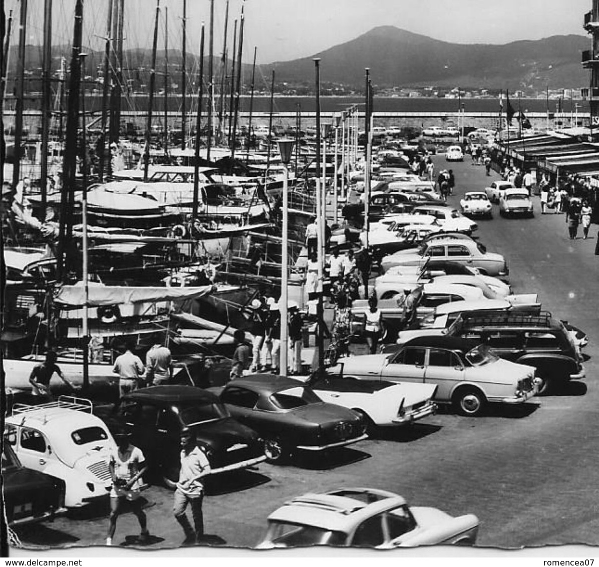 SAINT-TROPEZ (Var) - Le QUAI JEAN JAURES Et Le PORT - La Côte Des Maures - Voyagée Le 22 Août 1952 - Saint-Tropez