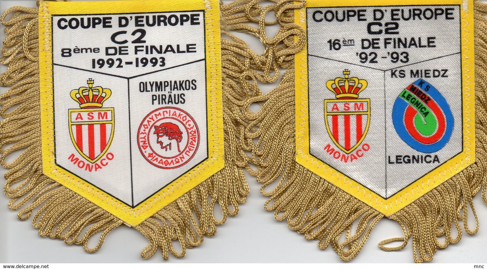 Lot De 2 Fanions De MONACO En Coupe D'Europe Des Vainqueurs De Coupe 1992/93 - Habillement, Souvenirs & Autres