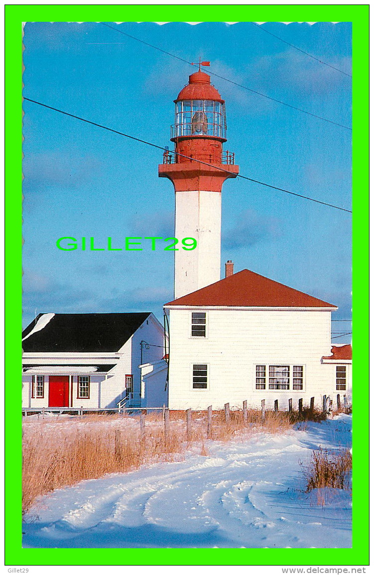 MÉTIS SUR MER, QUÉBEC - LE PHARE EN HIVER DE MÉTIS SUR MER - PHOTO PAR SERGE PAYEUR - - Phares