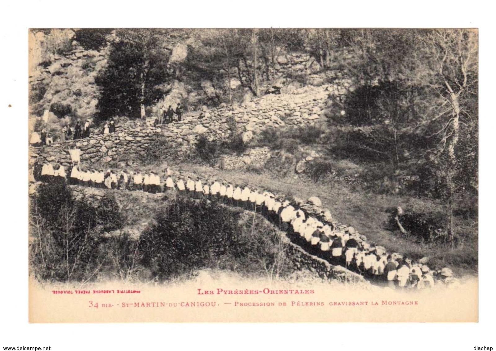 Les Pyrénées Orientales. St Martin Du Canigou. Procession De Pélerins. (2290) - Other & Unclassified