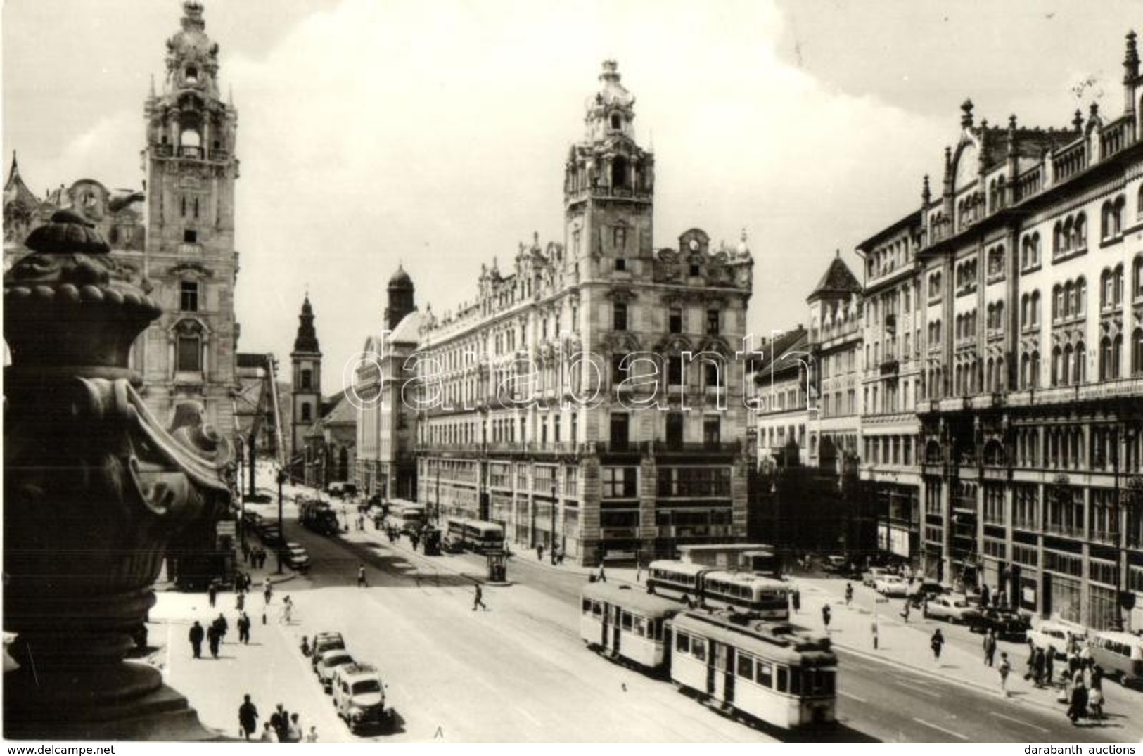 ** * 10 Db MODERN Magyar Budapesti Városképes Lap Villamosokkal / 10 Modern Hungarian Budapest Town-view Postcards With  - Non Classés