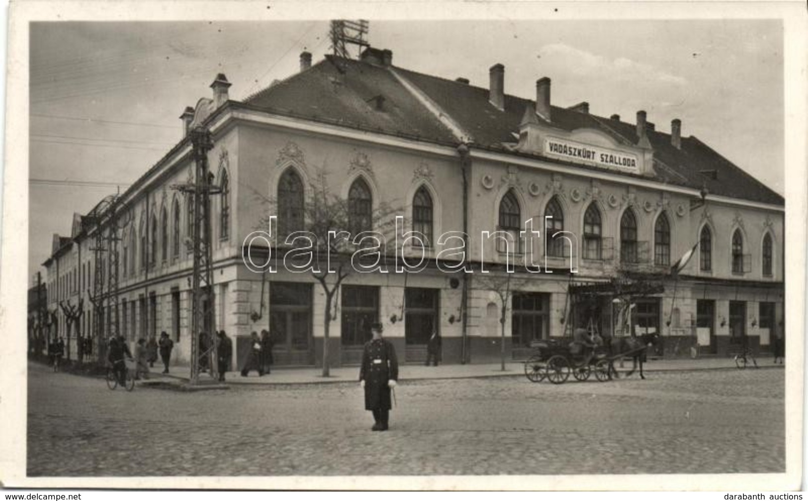 ** T4 Zombor, Sombor; Vadászkürt Szálloda / Hotel (vágott / Cut) - Non Classés