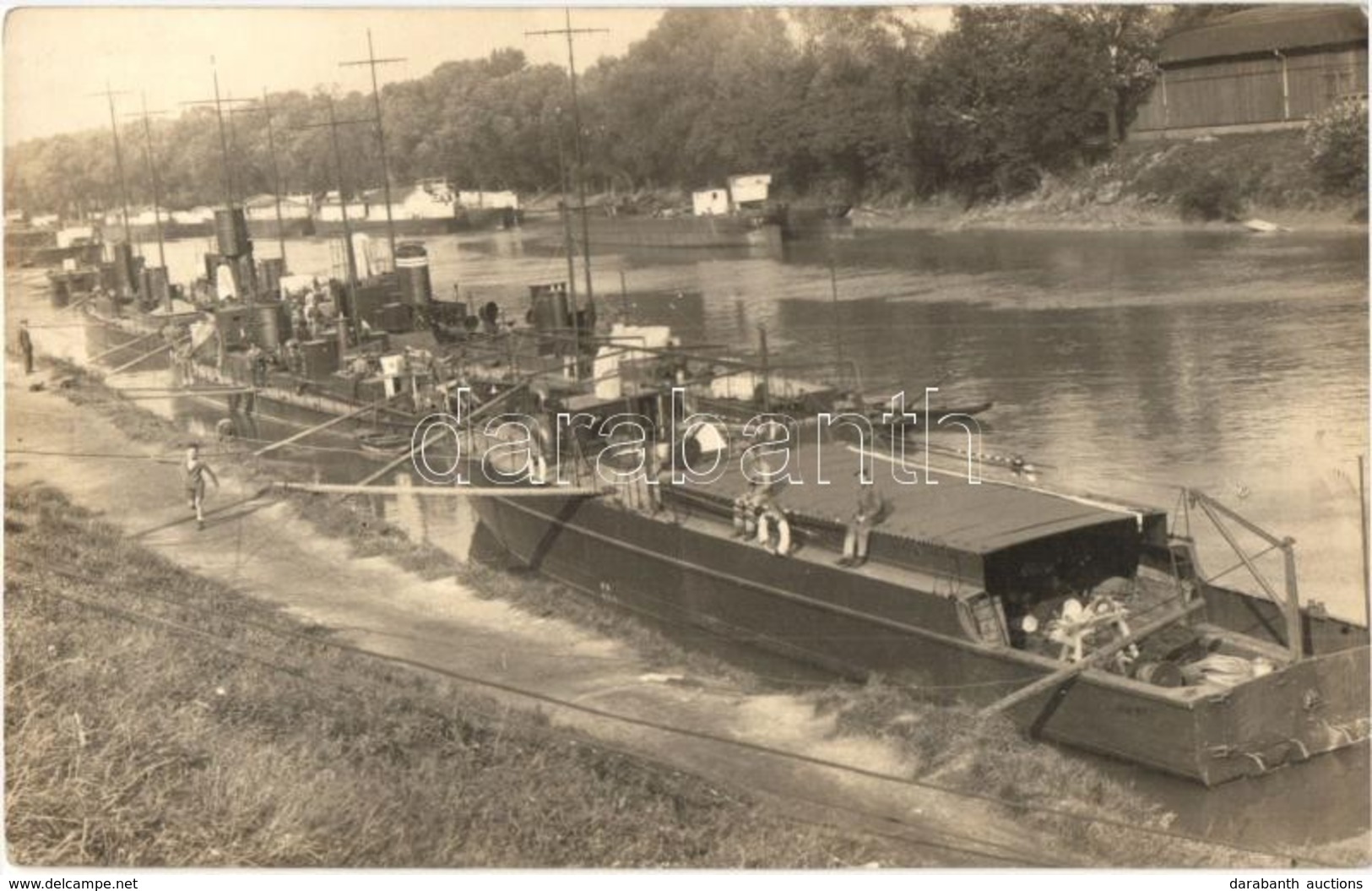 * T2 1927 Mohács Segédhajó, Előtte Szeged és Körös őrnaszádok (monitorok) Az Újpesti-öbölben. Magyar Királyi Folyamőrség - Non Classés