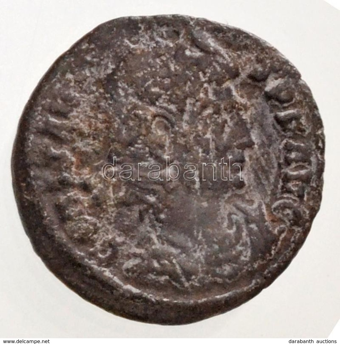 Római Birodalom / Siscia / Constans 337-350. AE4 (1,85g) T:2-
Roman Empire / Siscia / Constans 337-350. AE4 'CONSTAN-S P - Non Classés