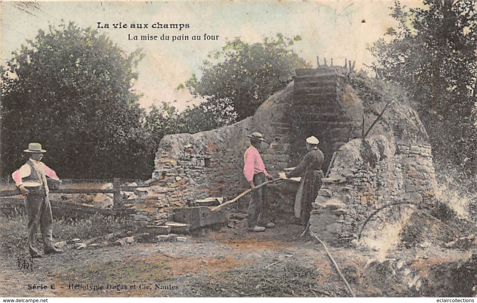 Métier:      Boulanger. Pâtisserie.       Vie Aux Champs. La Mise Du Pain Au Four     (voir Scan) - Autres & Non Classés